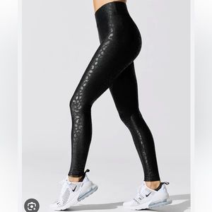 Carbon 38 Leopard Leggings